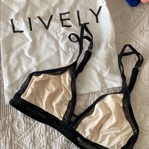 Lively black and light pink bralette & bag